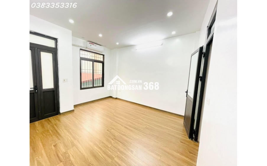 Bán nhà PHÚC LỢI ------- NGÕ TO NHƯ PHỐ -------- MT 4m 5 TẦNG ------------ HƠN 5TỶ